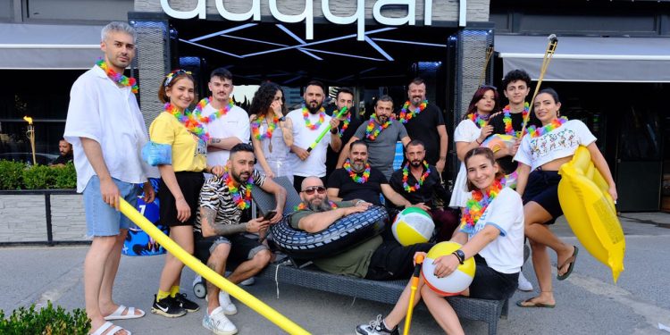 Duqqan Sahne’de muhteşem “Beach” party
