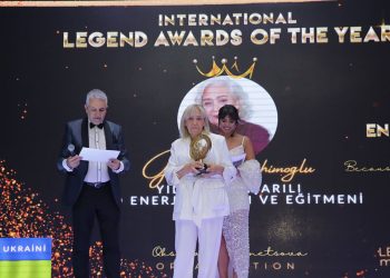 Gülmira İbrahimoğlu “Yılın En Başarılı Uluslararası Bio Enerji Uzmanı ve Eğitmeni” ödülünü aldı! 
