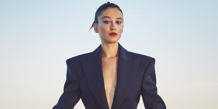 Son dönemin sevilen sanatçısı Melike Şahin JJ ARENA sahnesinde