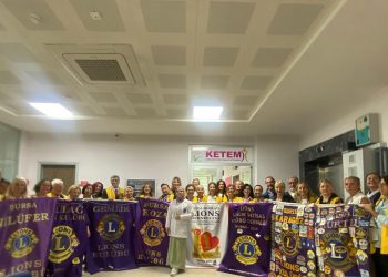 Lionslar insanların hayatlarına dokunmaya devam ediyor