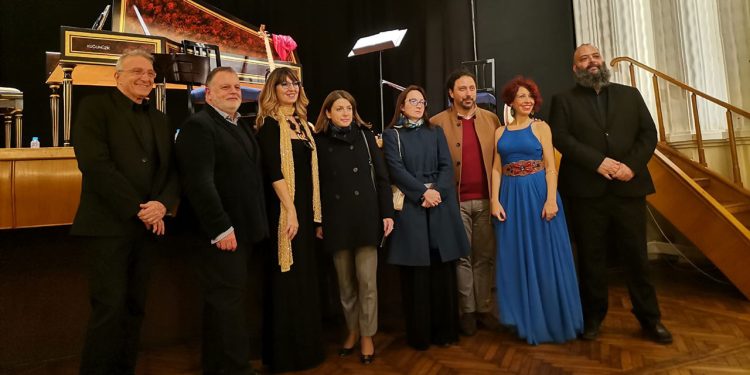 İtalyan Kültür Merkezi 2022’ye Arianna Ensemble’nin icra ettiği Güney İtalya Ezgileri ile veda etti.