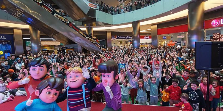 Afyonlu çocuklar Rafadan Tayfa’yla hafta sonu eğlencesi yaşadılar