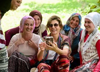 Ben Bu Cihana Sığmazam setine hayranlarından büyük ilgi