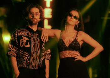 Alternatif müziğin başarılı ikilisi Mert Tunçmakas ve Eda Baba’nın ilk düeti “Kaçıyorum” listelerde yeni bir Antidepresan etkisi yarattı!