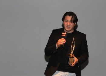 Ünlü televizyon sunucu Raif Akyüz’ü dünya medyası yakın takibe aldı !