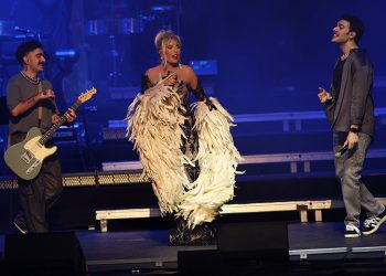 Ajda Pekkan Zorlu PSM’de unutulmayacak bir konsere imza attı