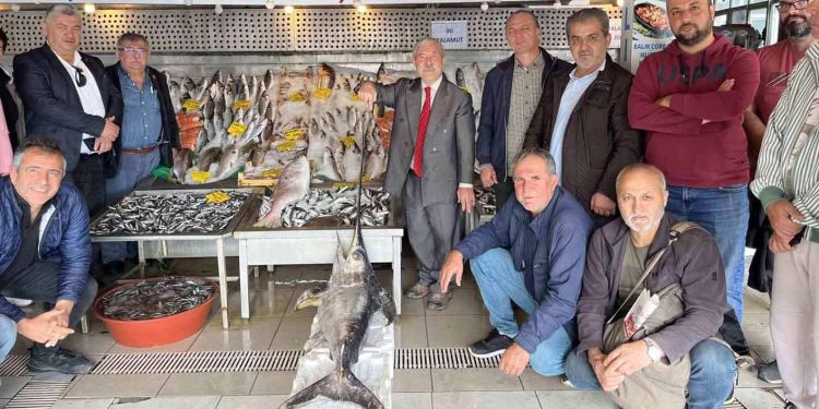 Balıkçı Kenan: Halkımız bol ve ucuz olan balığı tercih etsin