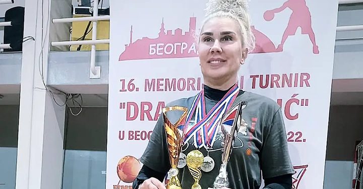 Banu Karadağlı diye yazılır “Melek” diye okunur