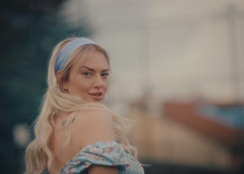 Leyla Boztaş’tan bir Sezen Aksu klasiği “Seni Yerler”