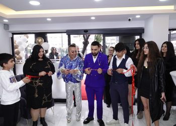 Cosmoten Güzellik Merkezi’nin açılışına yoğun ilgi