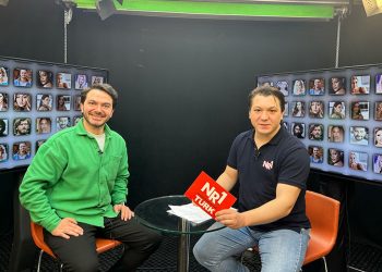 Raif Akyüz’ün bu haftaki konuğu ünlü oyuncu Eren Pekgöz oldu