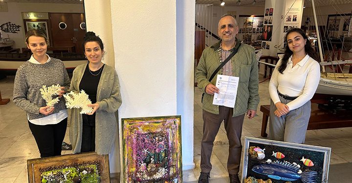 Vedat Akman tablolarını müzeye bağışladı