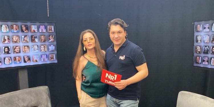 Ünlü sunucu Raif Akyüz’ün bu haftaki konuğu senarist ve yönetmen Müşerref Karadoğan oldu