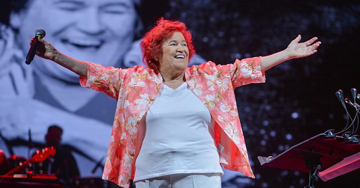 Selda Bağcan Harbiye Açıkhava’da hem senfonik hem klasik muhteşem bir konsere imza attı