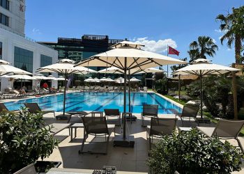 Zayo ile Alaçatı/Bodrum beach konsepti İstanbul’da…