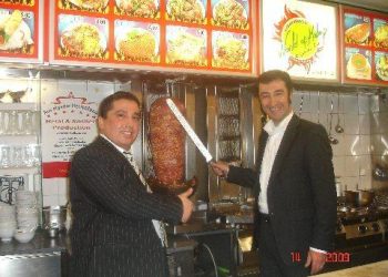 Avrupa Esnaflar İmalatçı ve Dönerciler Derneği Başkanı Ebubekir Kaynar’dan Almanya Gıda ve Tarım Bakanı Cem Özdemir’e Sert Tepki