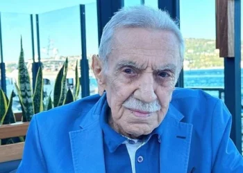 Aydemir Akbaş hayatını kaybetti