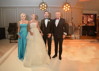 Rüya gibi bir düğünle hayatlarını birleştirdiler